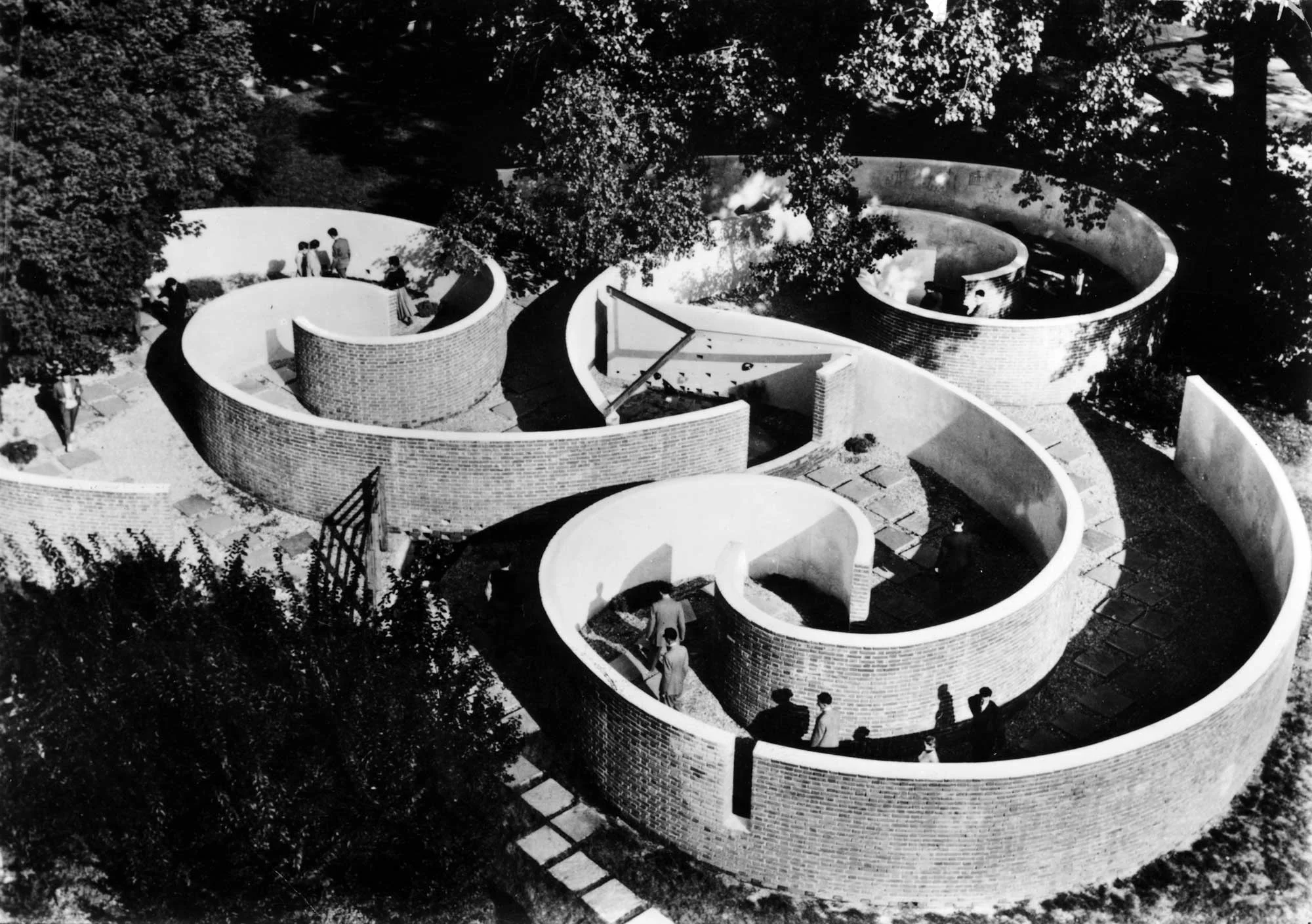 Children's Labyrinth, Milan
