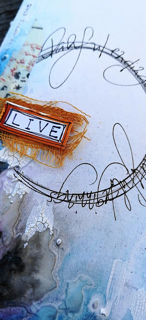 France-Papillon , beautiful journal pages, many videos of process, creative groups
