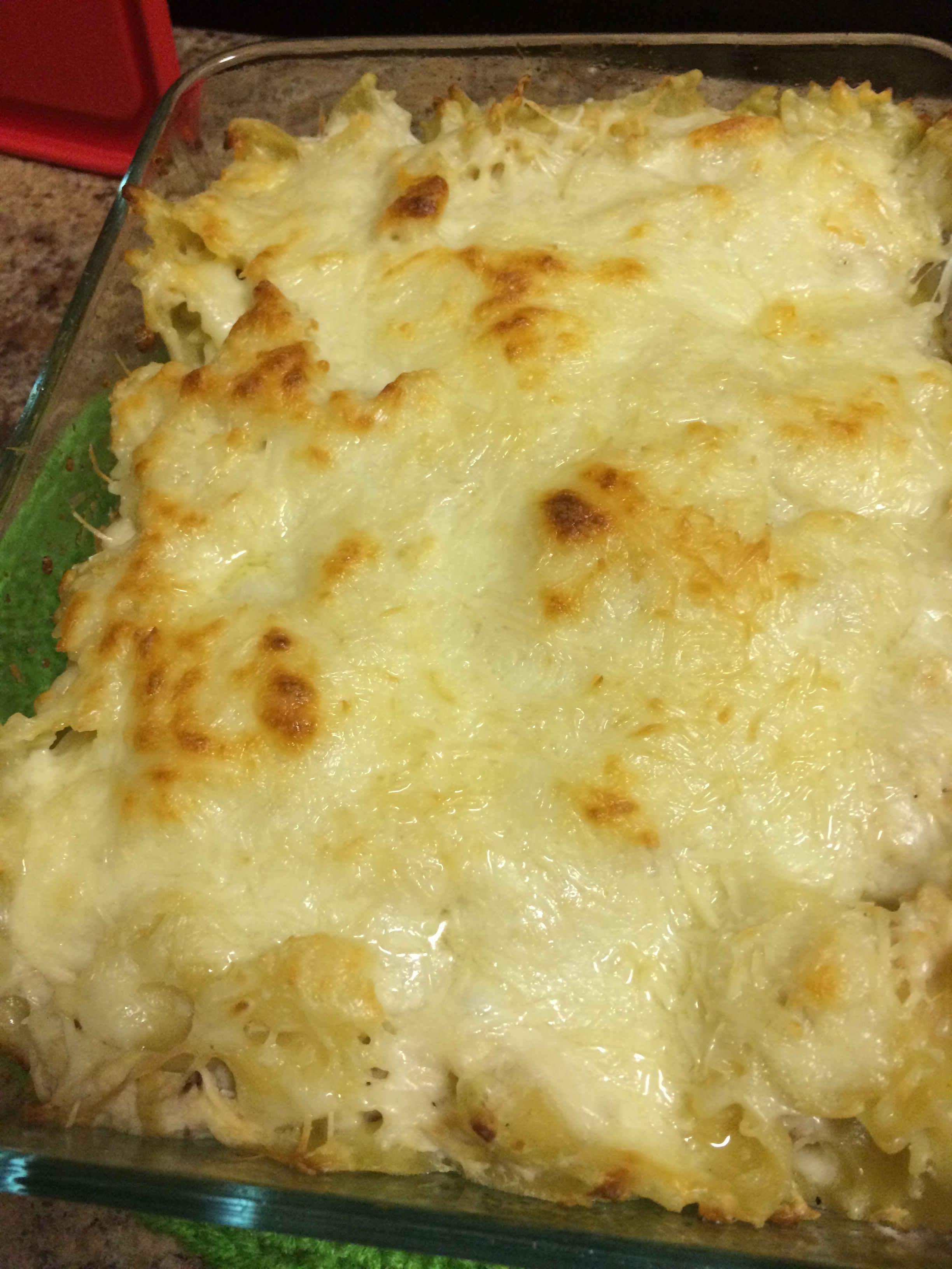 Cheesy Chicken Alfredo Baked Pasta