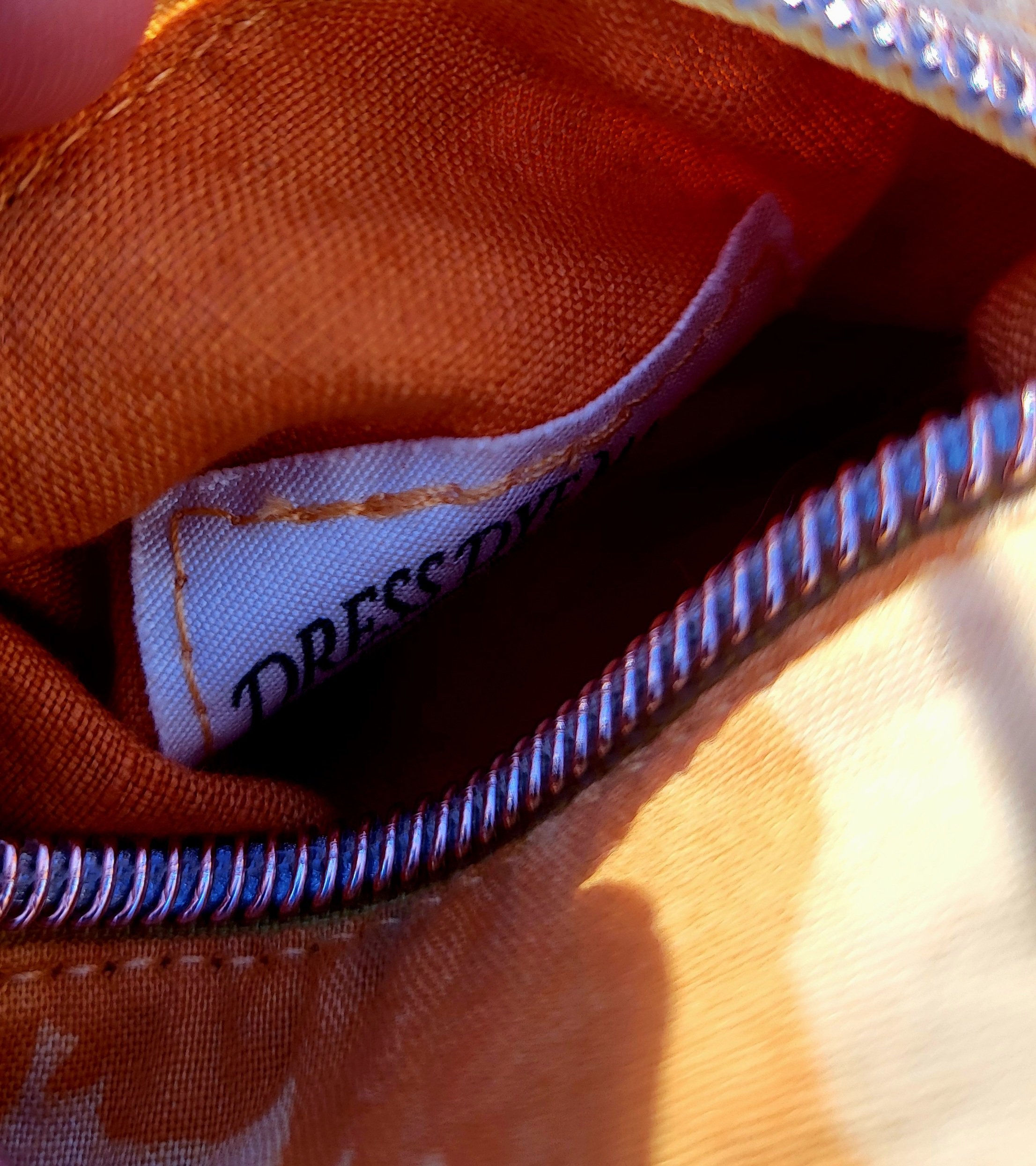liningcosmostinybag.jpg