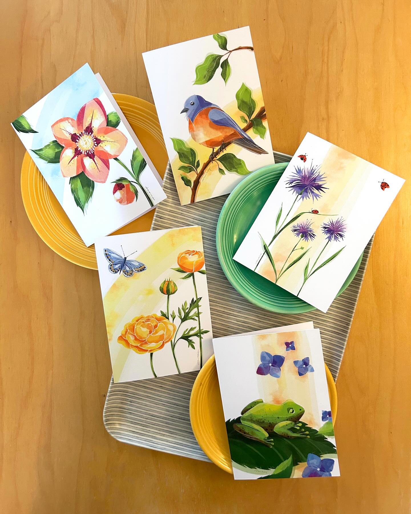 They&rsquo;re here! 🐦🐞🌸🐸🦋 

My new line of cards will be at @squakmtnursery next week! 

Available on my Etsy shop now! Link in bio.