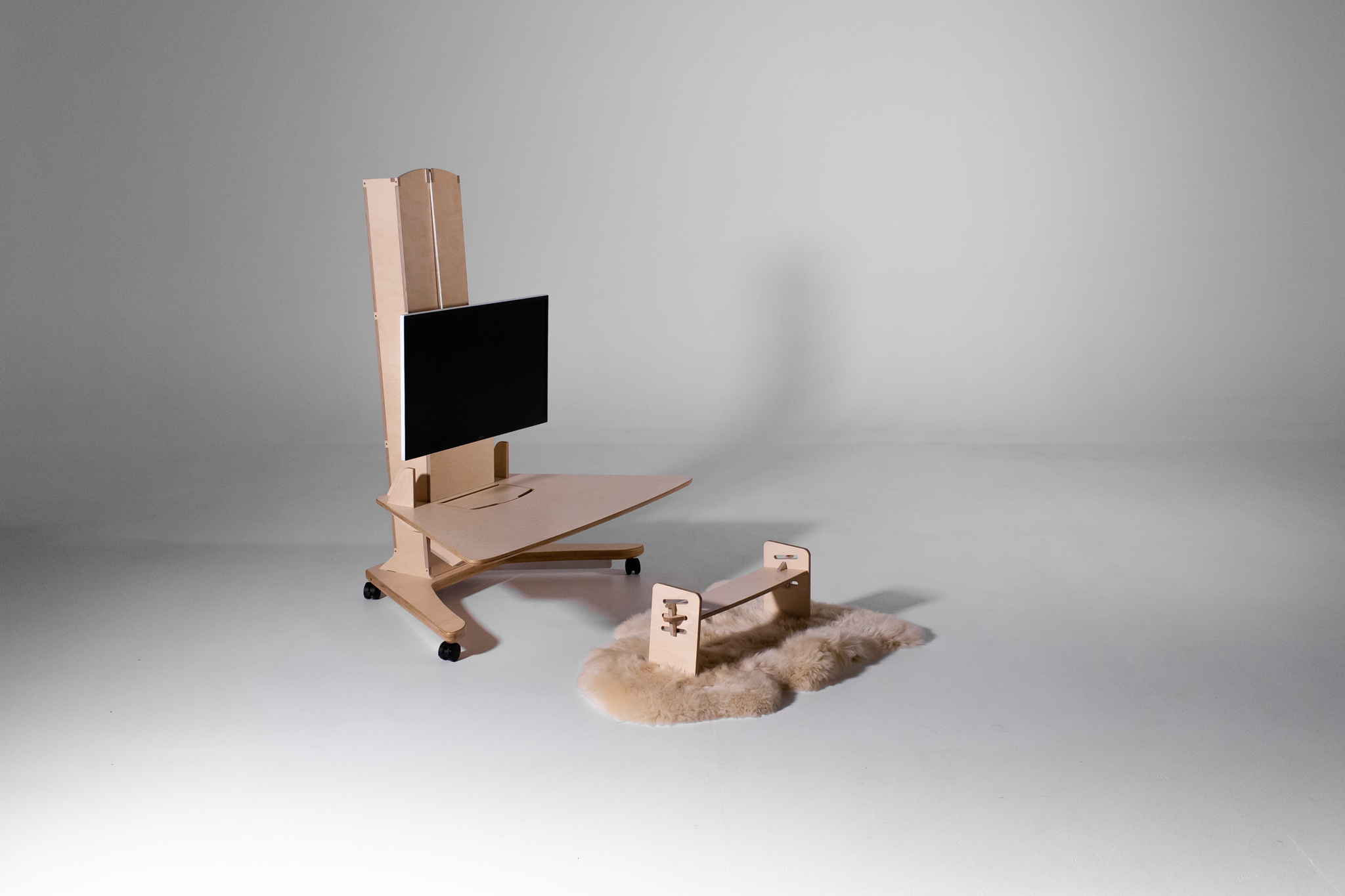 Limber Petal & Stool Kneeling