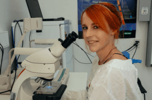 Dr Kelly Brooks
