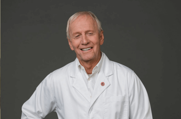 Paul+Hogan+Lab.png