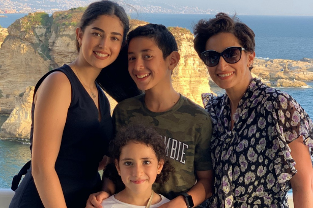Rola with her children