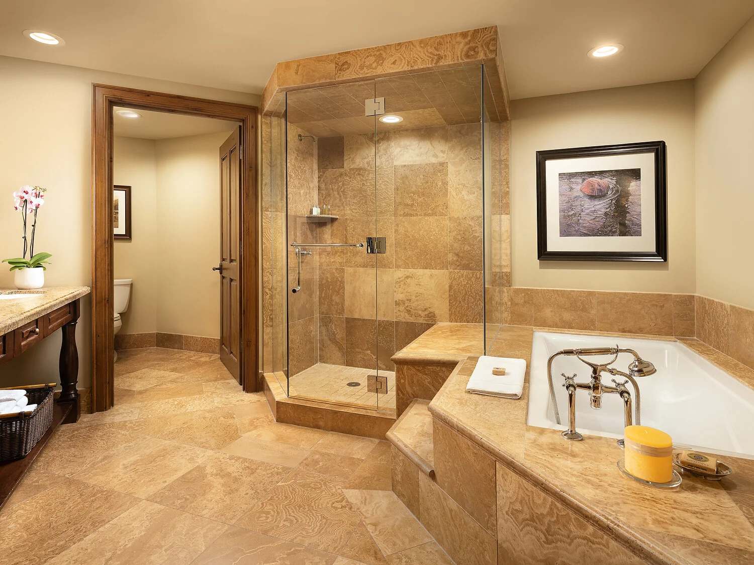 aspen studio bathroom 34c 17_1.JPG