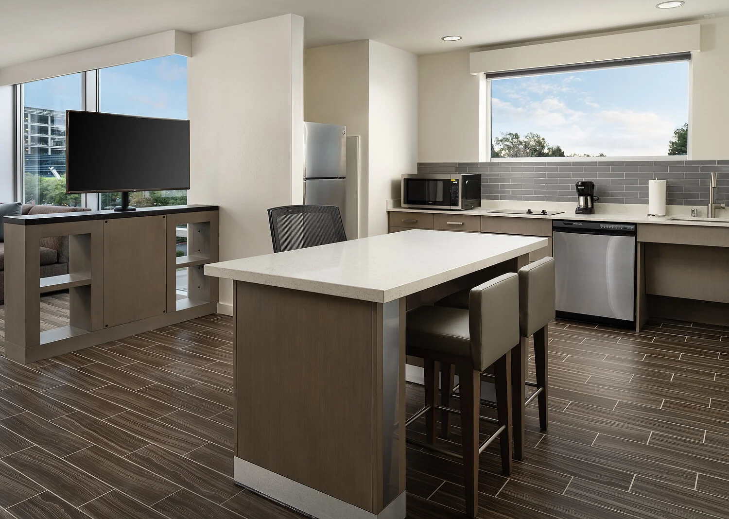 hyatt house 429 one bedroom suite kitchen.JPG