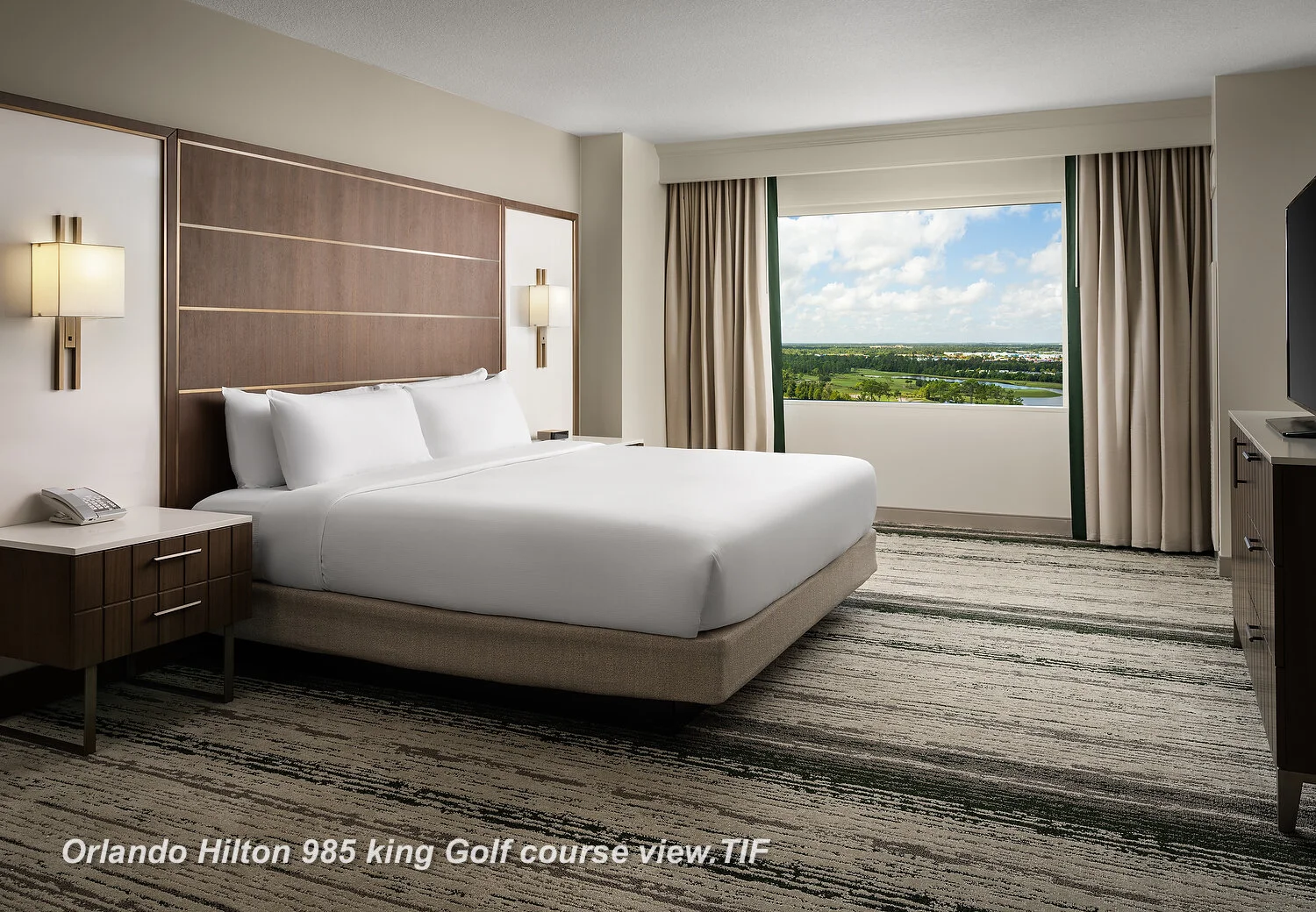 Orlando Hilton 985 king Golf course view.JPG