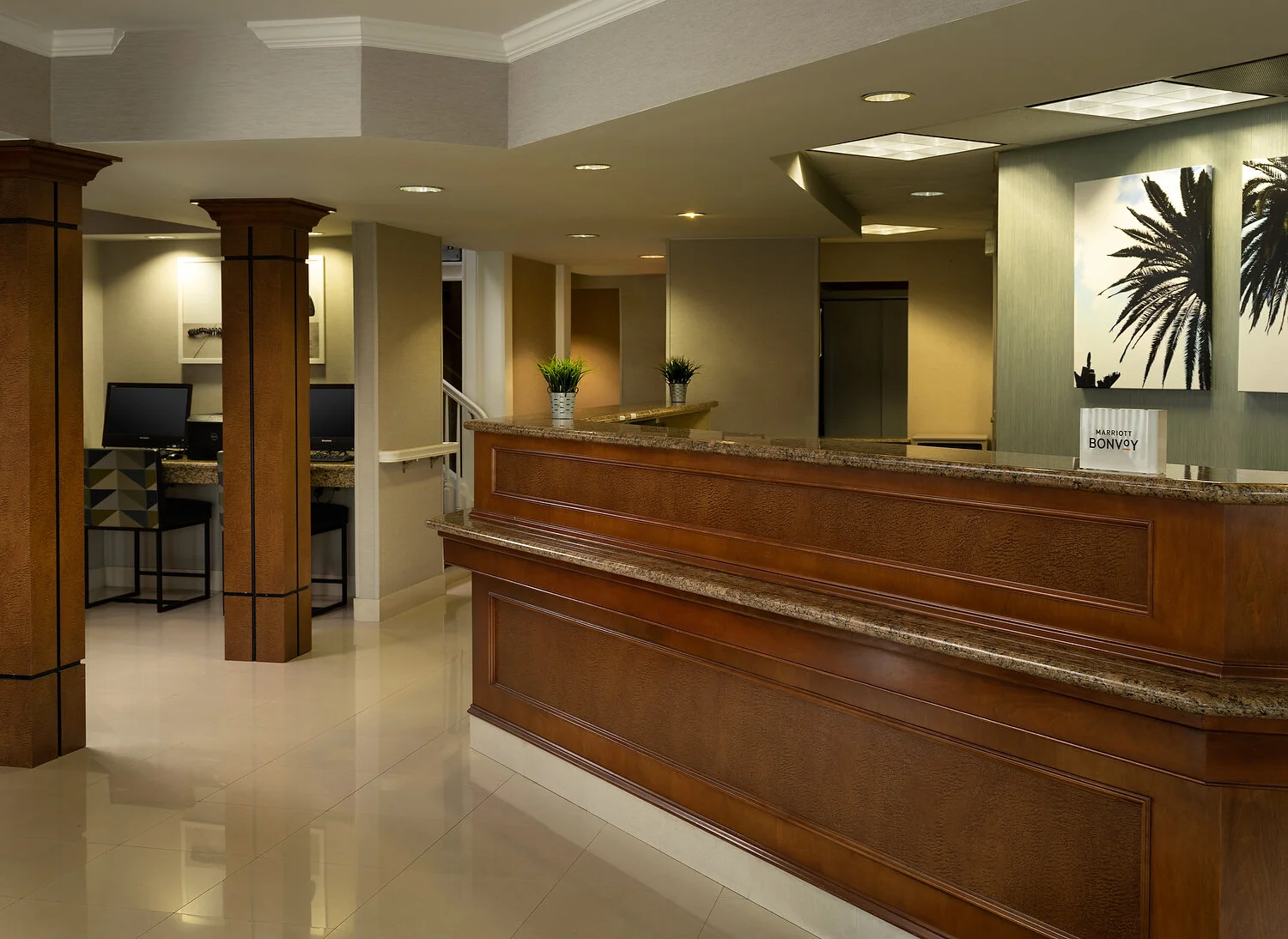 San Mateo front desk(1).JPG