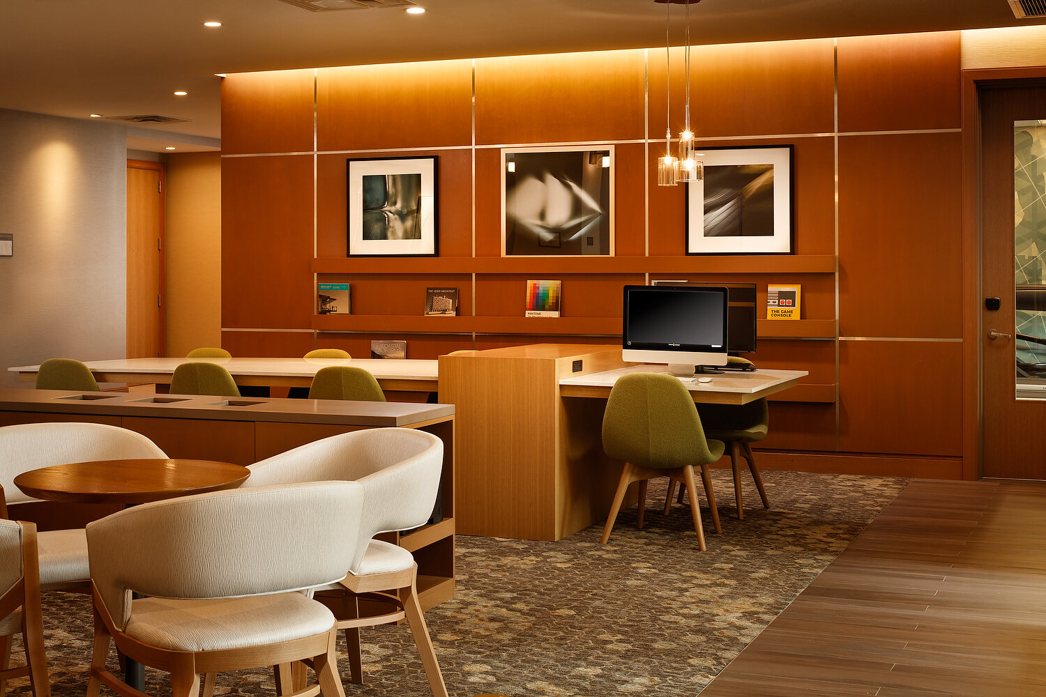 bis center-Edit.JPG