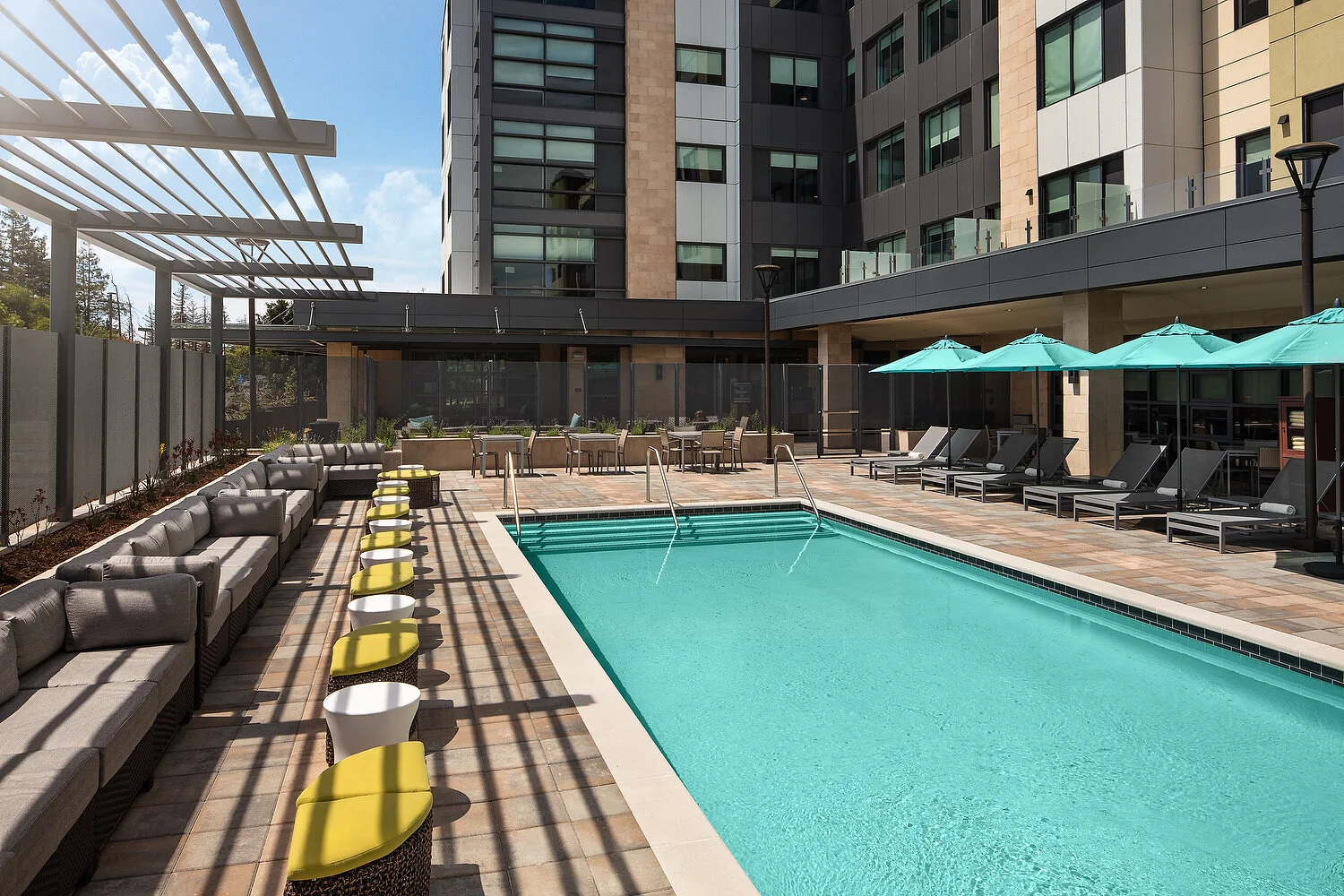 cupertino daytime pool.JPG