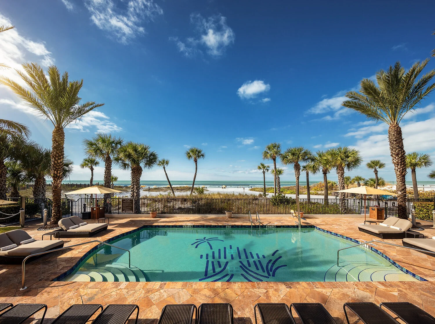 siesta key main pool-Edit.JPG