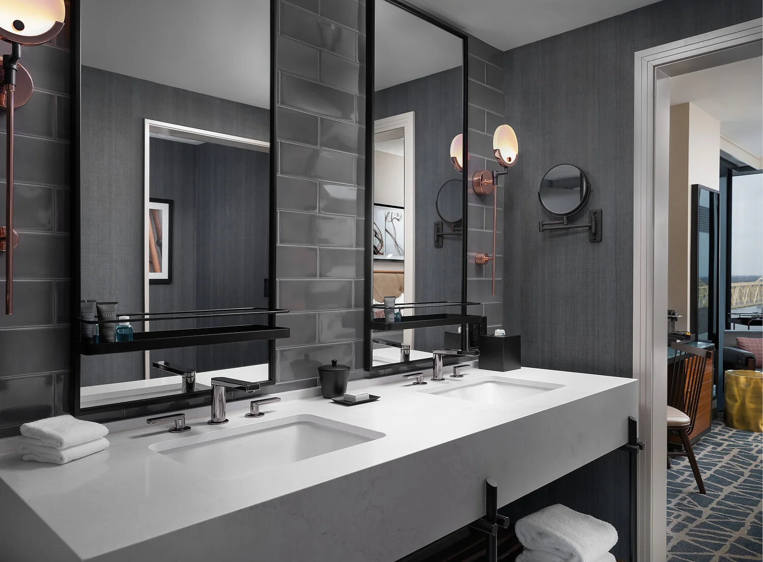 SDFAK_ corner king vanity.JPG