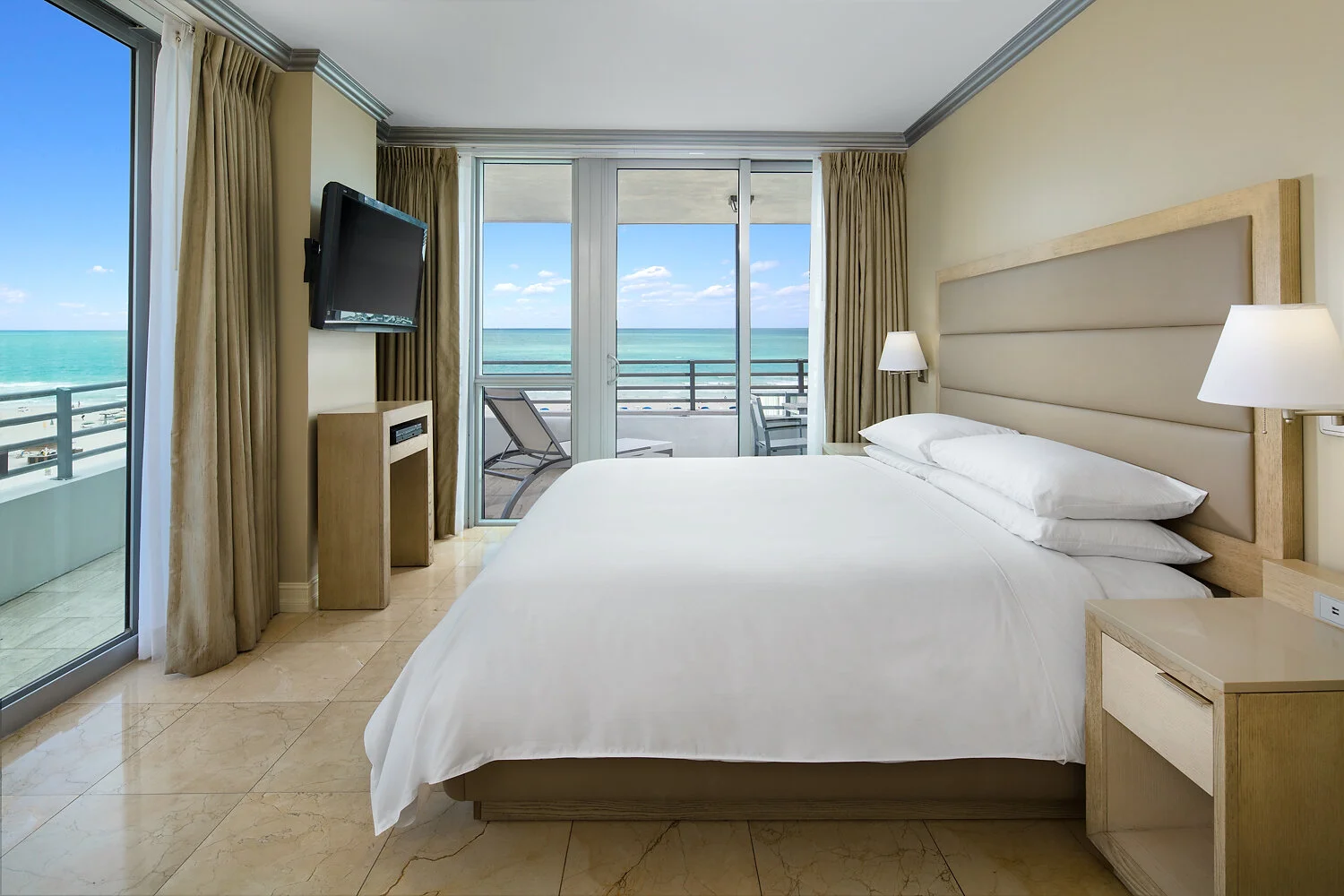 Double bedroom_ocean view.JPG