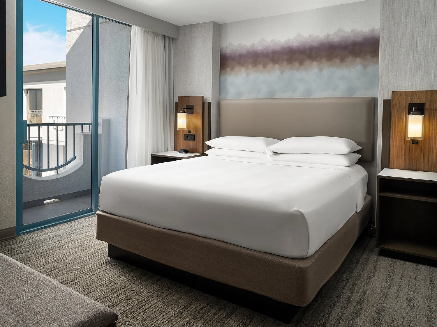 Costa Mesa Marriott HOSP bedroom king-2.JPG
