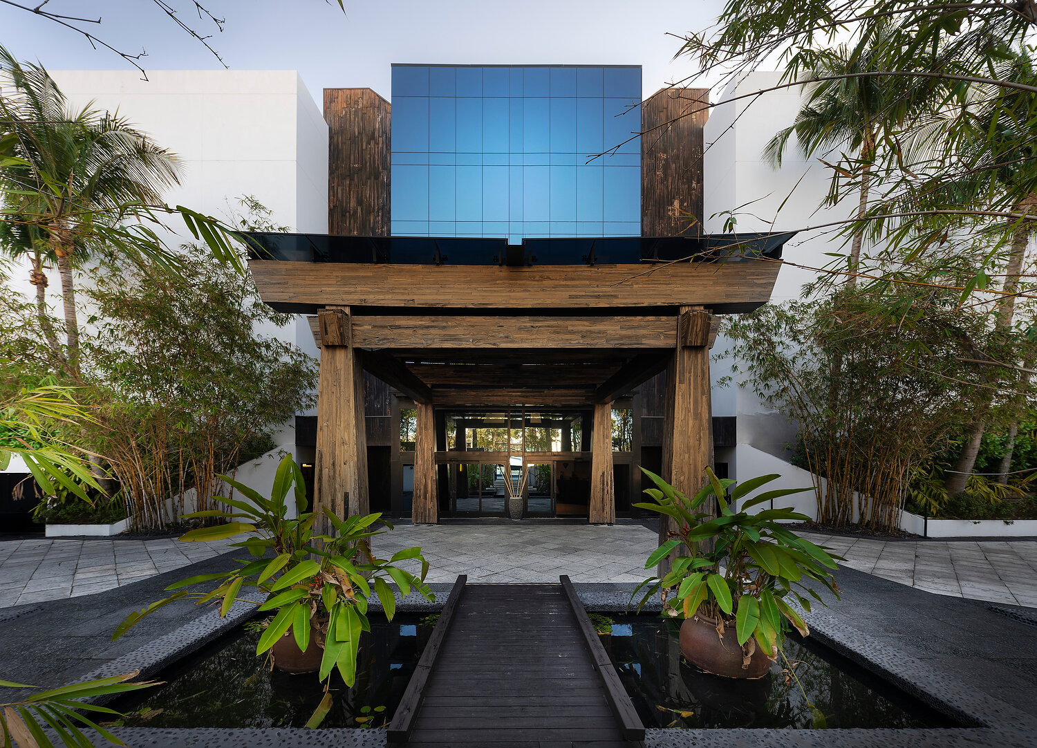 palm beach front exteriorA.JPG