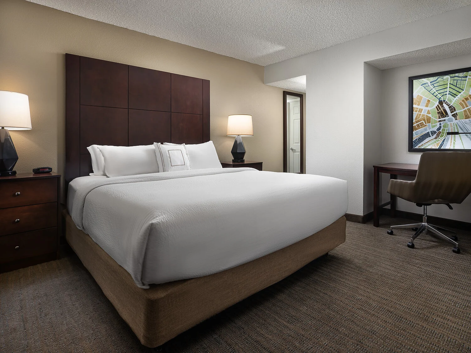 Residence Inn bellvue 2 bedroom suite bedroom.JPG