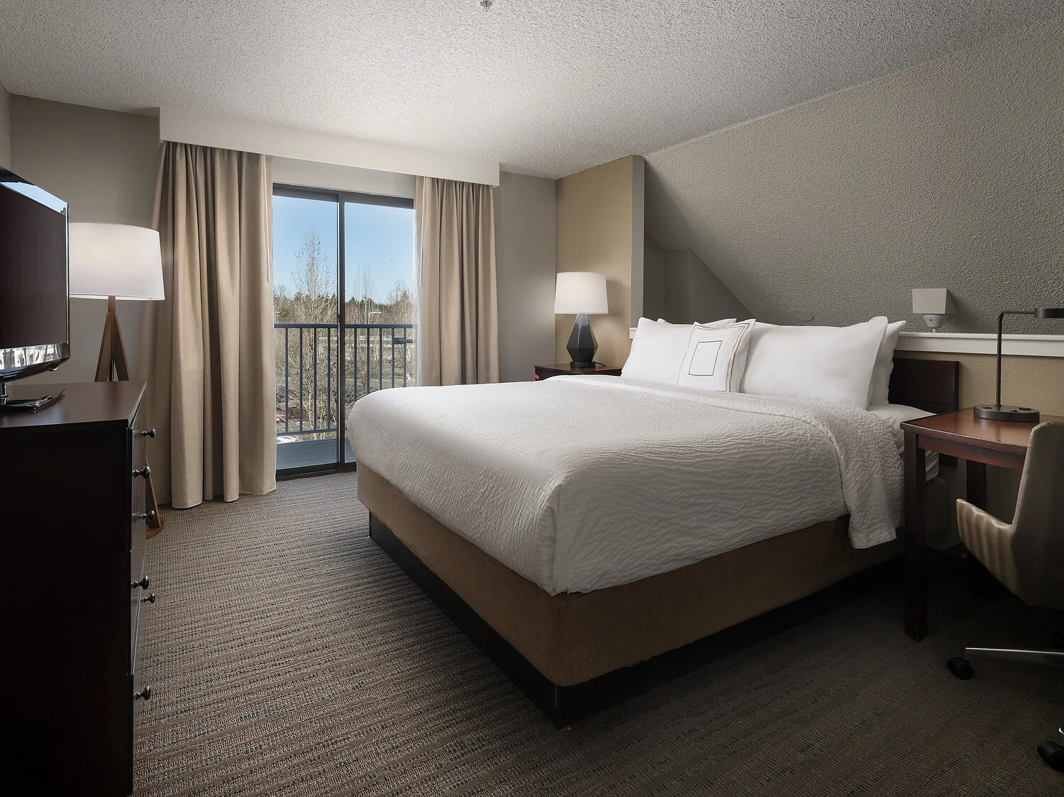 Residence Inn lynwood two bedroom suite loft 1387.JPG