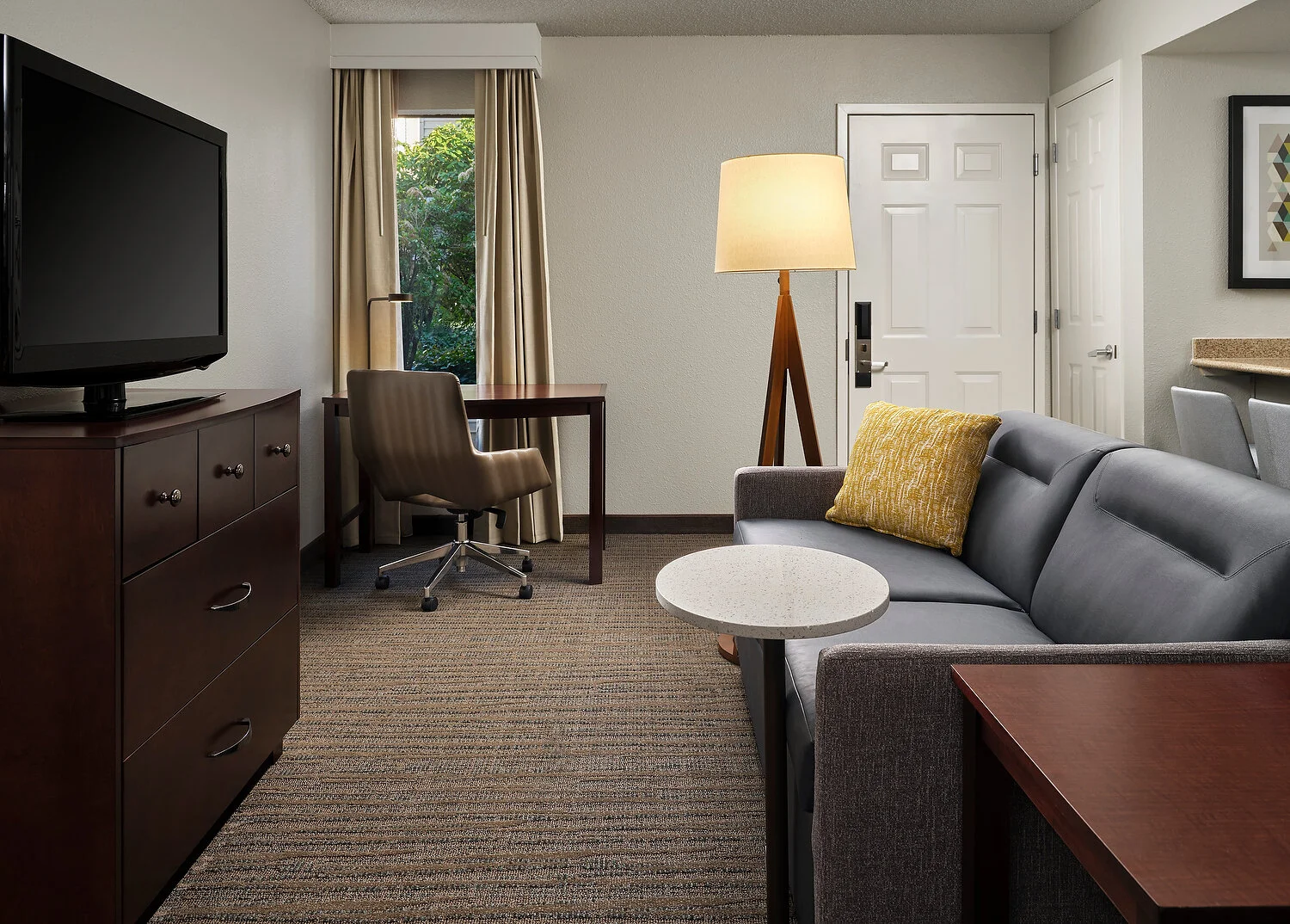 Residence Inn bellvue general suite living room 511(1).JPG