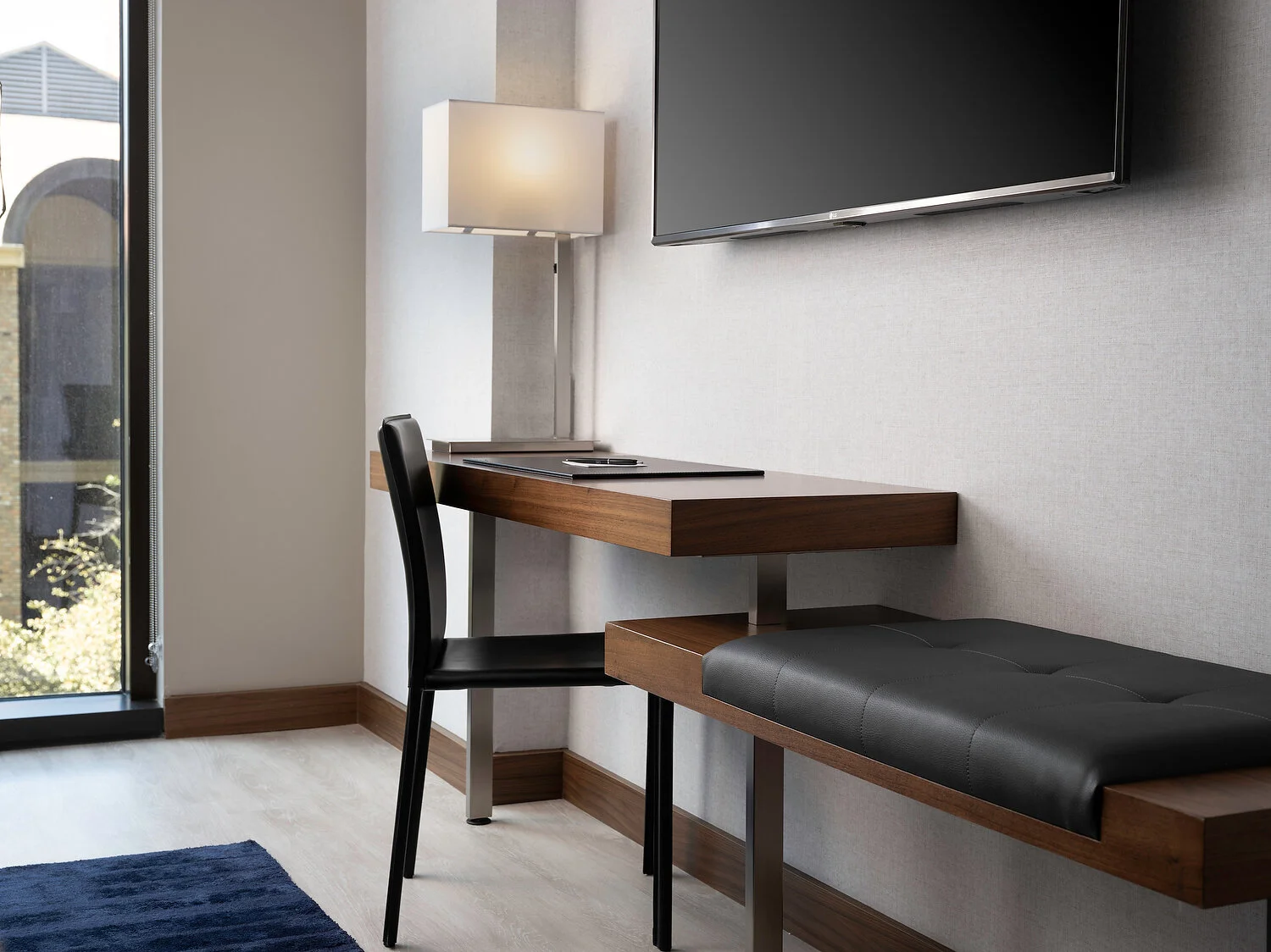 Austin AC 374 king deskA.JPG