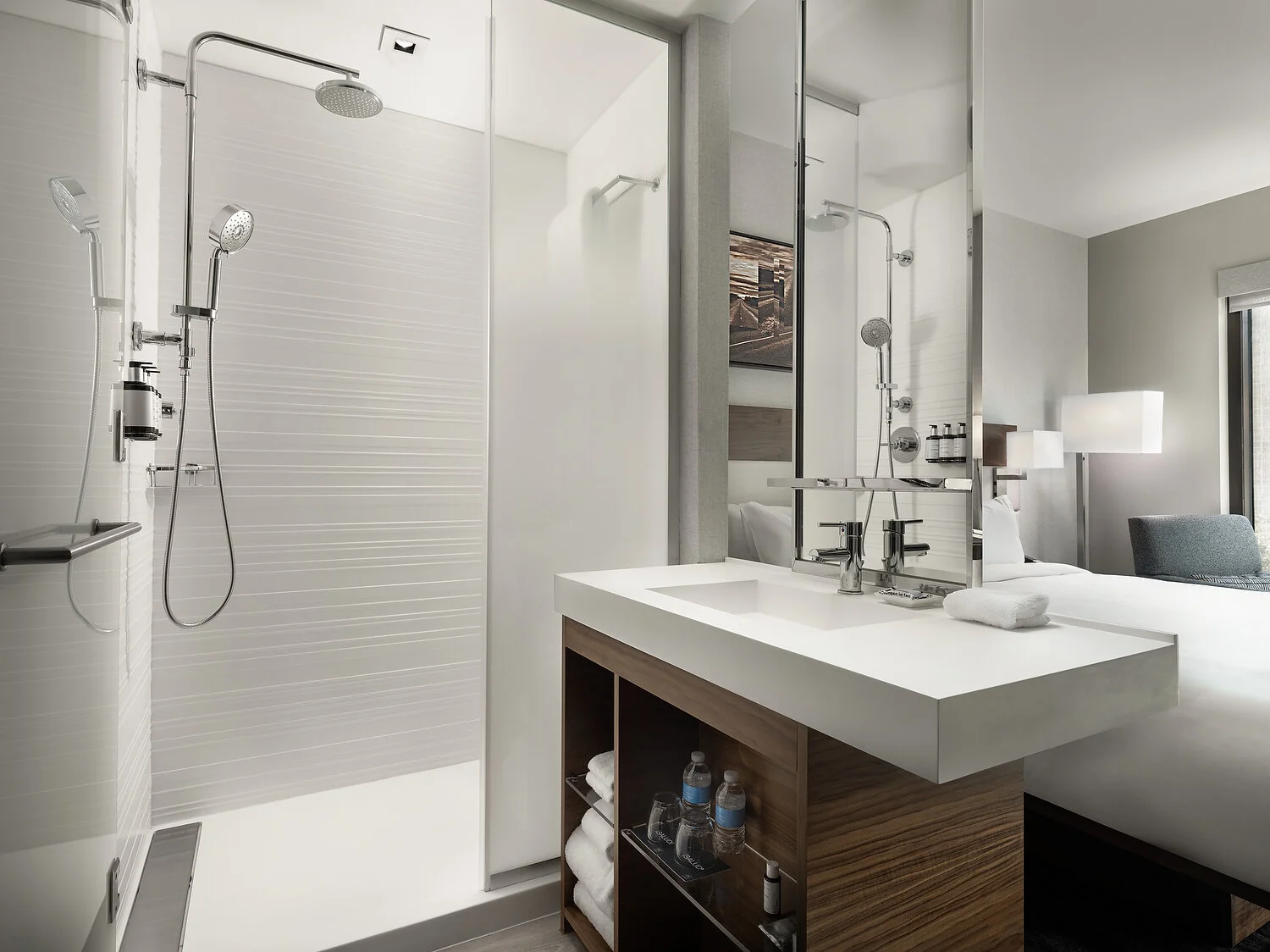 Austin AC has 374 king bathroom 202-2A.JPG