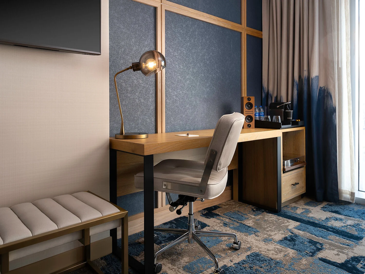 Austin Otis 523 double desk 204aA.JPG