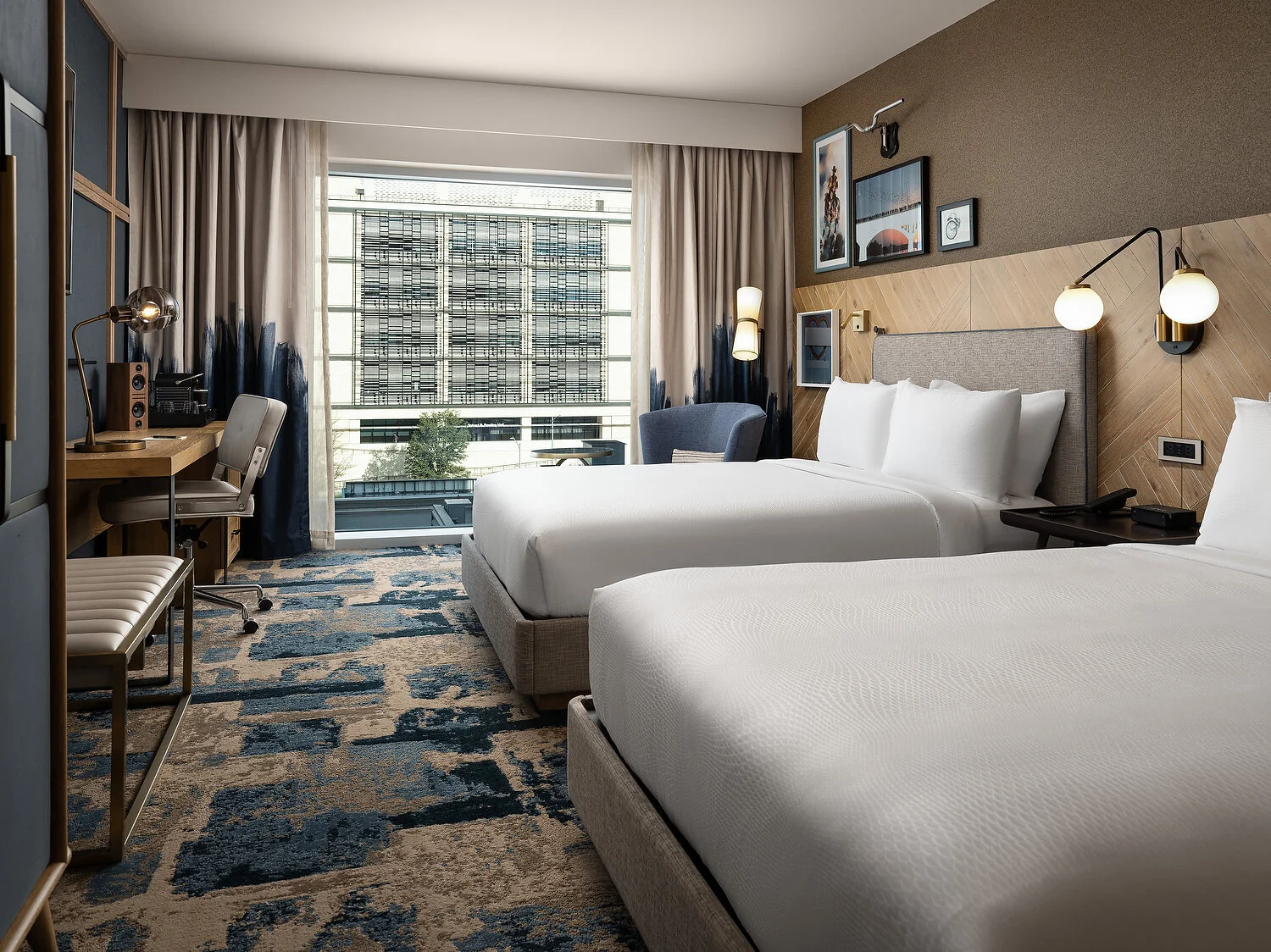 Austin Otis 523 standard double queen.JPG