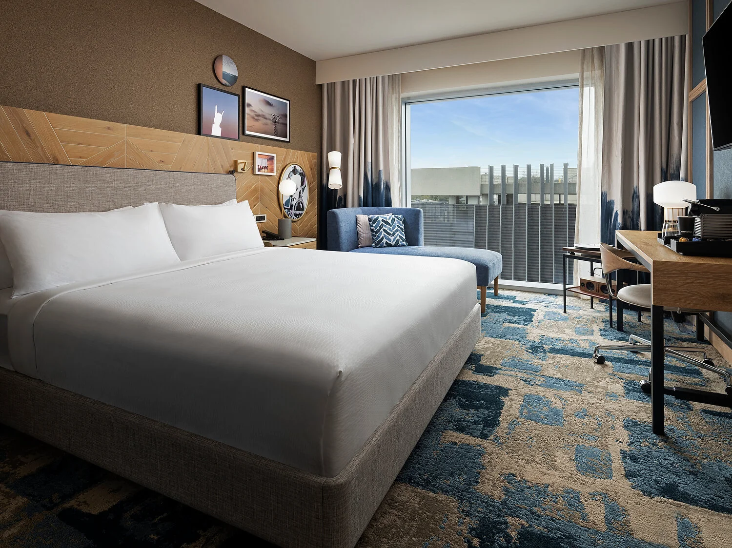 Austin Otis room  1024 high king PLUG IN HILL COUNTRY 554-2.JPG