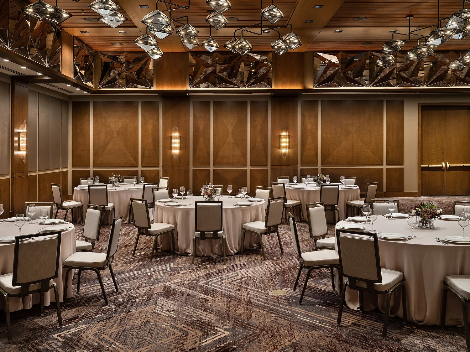 Otis Ballroom rounds half reception.JPG