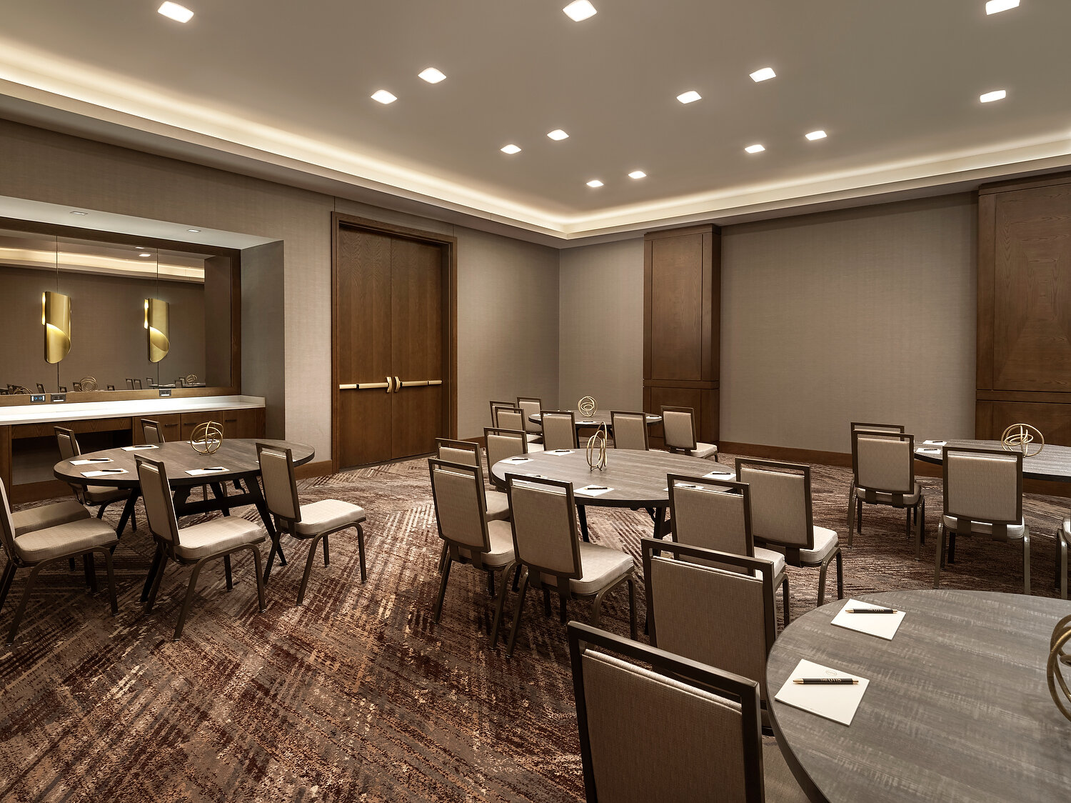 Otis meeting room four crescent rounds-2.JPG