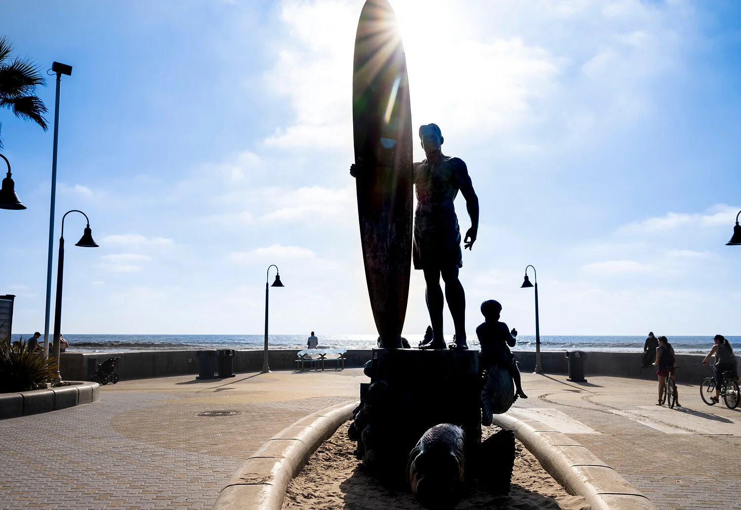 surfer statue.JPG