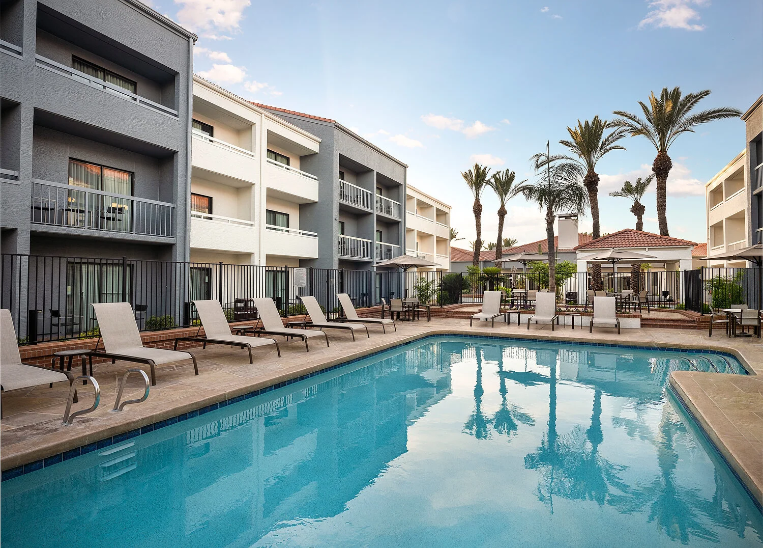 Mesa Courtyard Pool alternateA.JPG