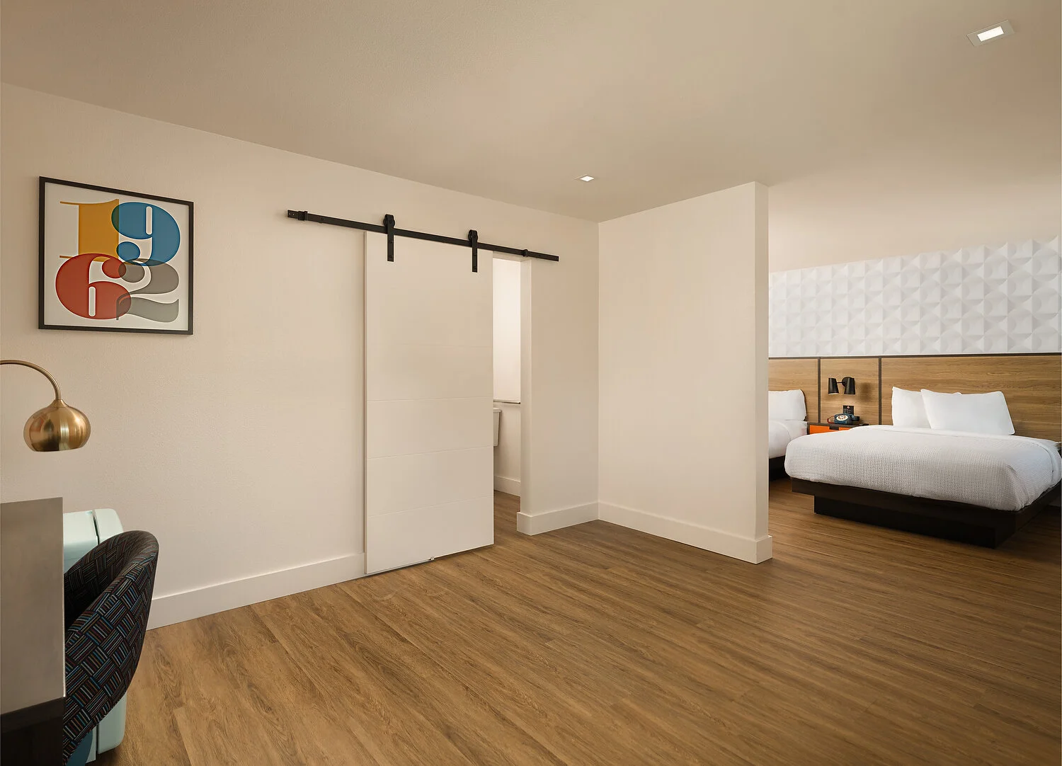 Santa Barbara Motel 6 suite  188.JPG