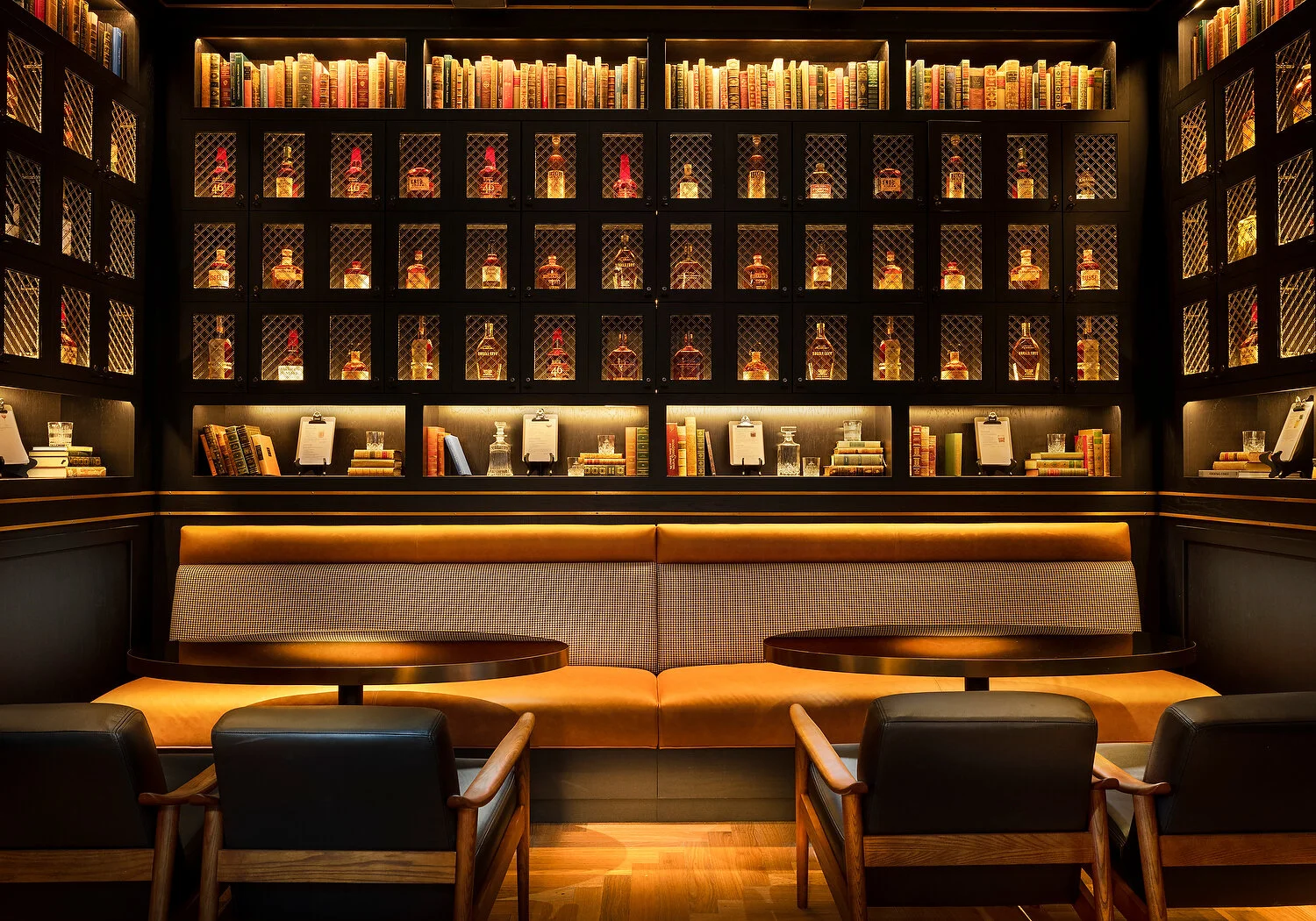 Union Club Hotel whiskey bar 11A-2.JPG