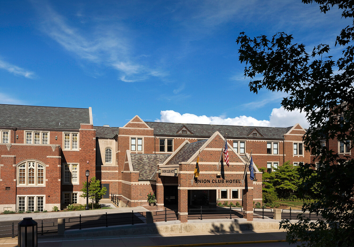 daytime exterior needs layer fixA.JPG