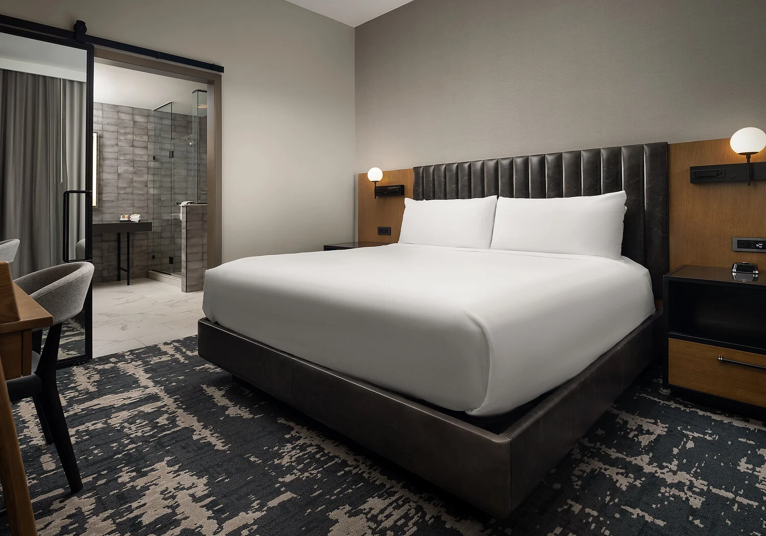 Highland suite bedroom.JPG