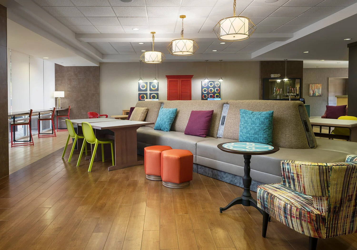 Charleston Home2suites lobby2 (1)-2.JPG