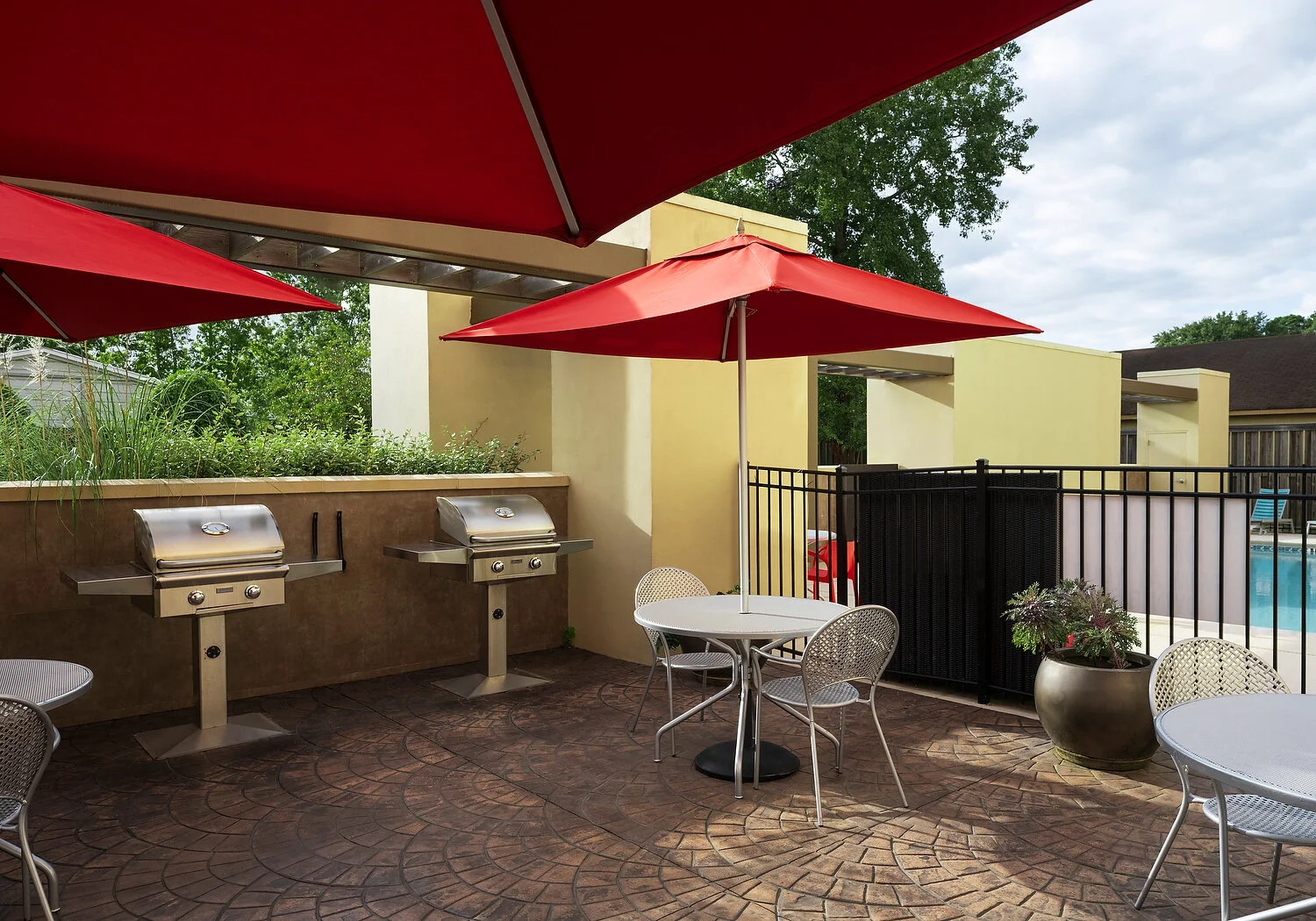 Home2Suites pool.JPG