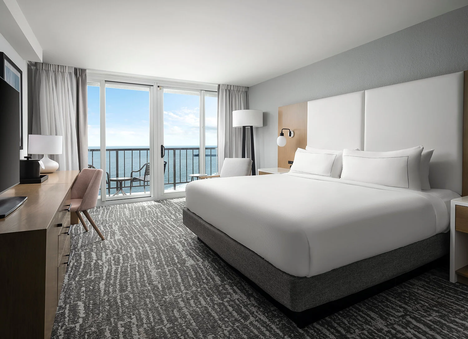 Myrtle Beach Hilton 1519 king bedroom.JPG
