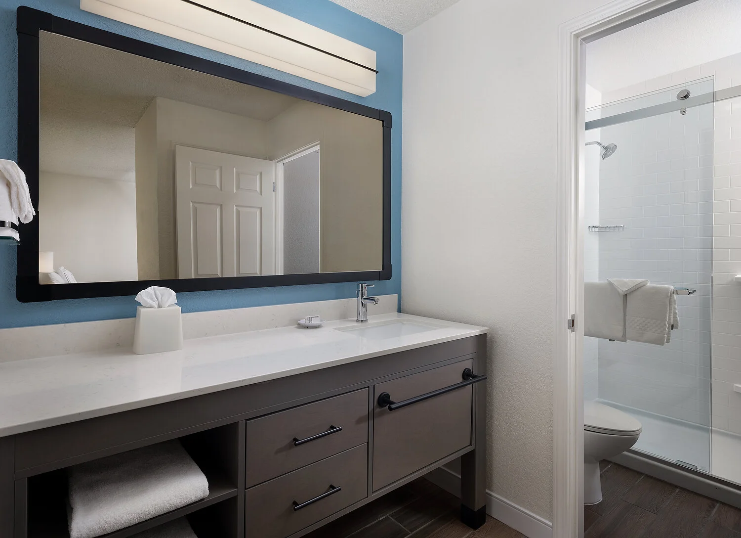 Sunnyvale Residence Inn 623 bath.JPG