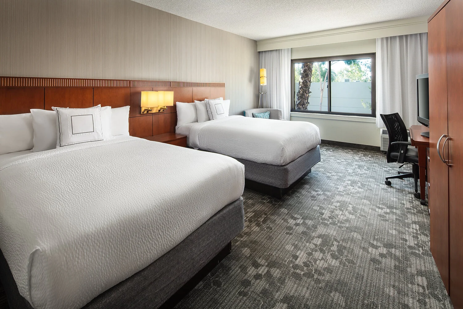 Marriott_laguna_double_room34.JPG