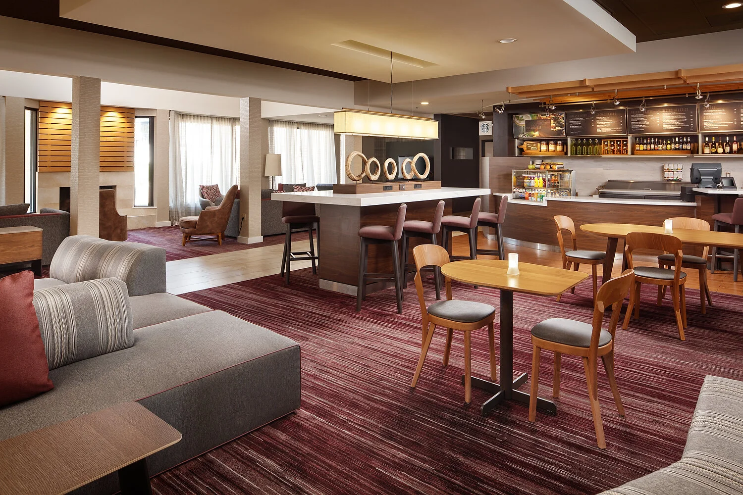 Marriott_laguna_lobby_overall28.JPG