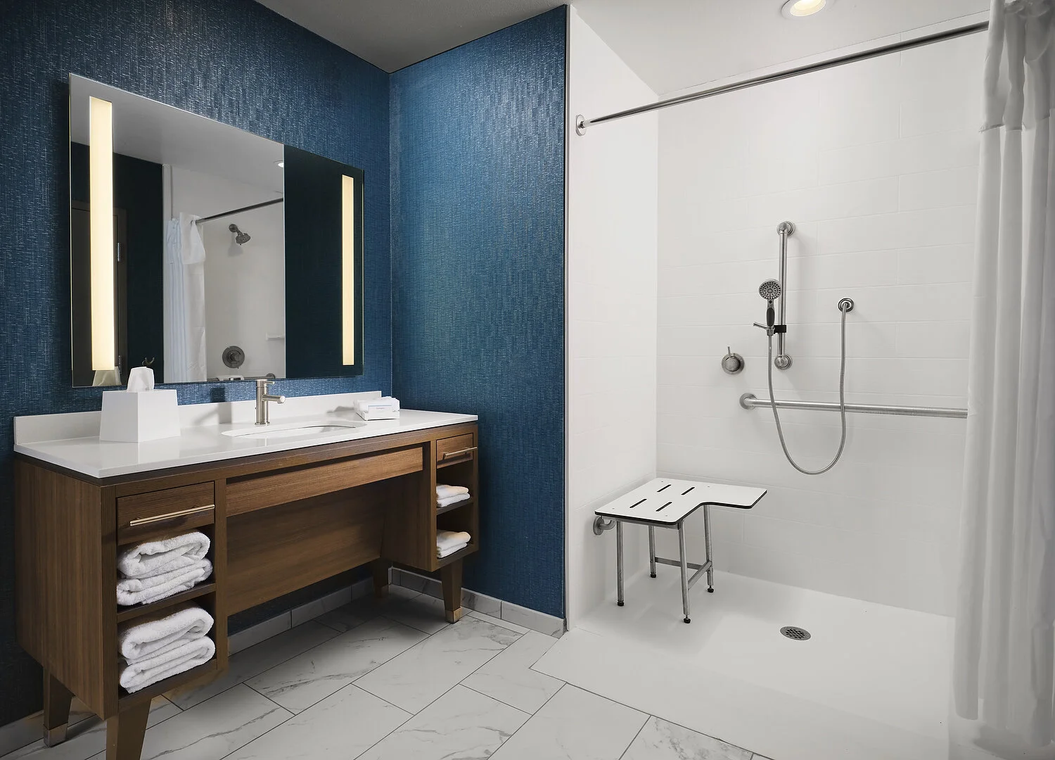 Pearl Home2suites ada roll in.JPG