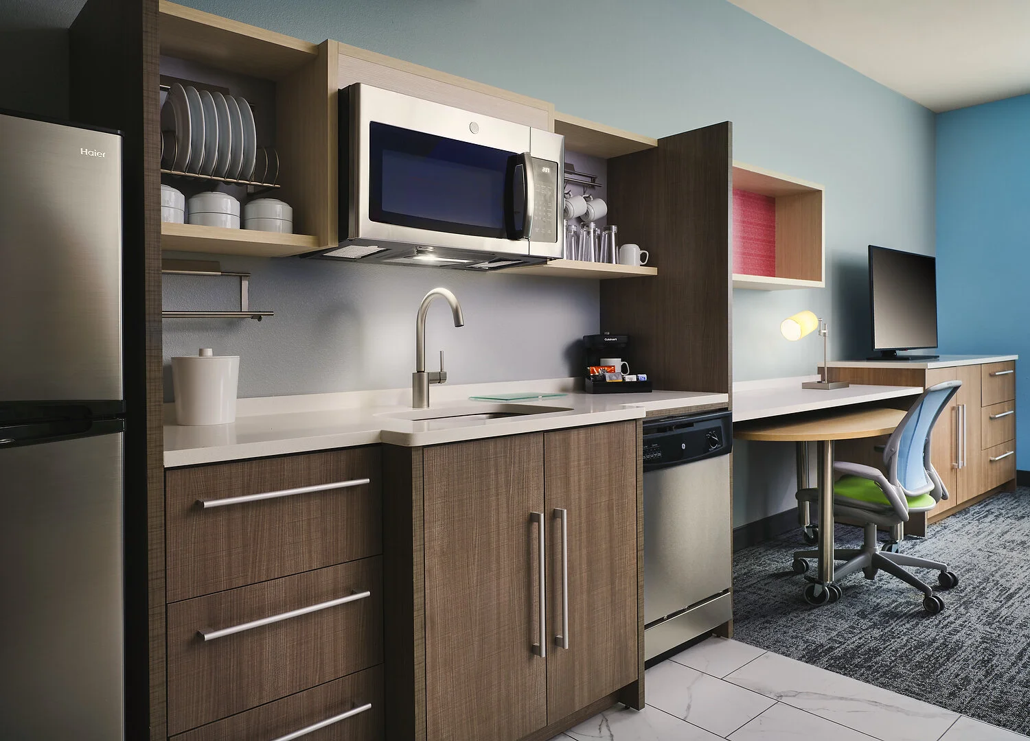 Pearl Home2suites one bedroom kitchen entertainment.JPG