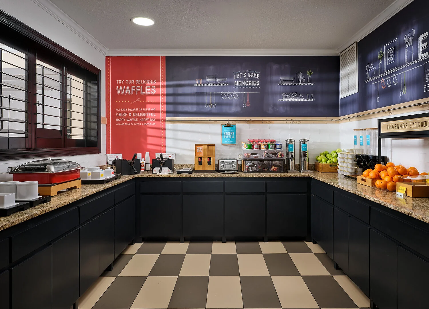 Convington Hampton Inn breakfast areaA.JPEG