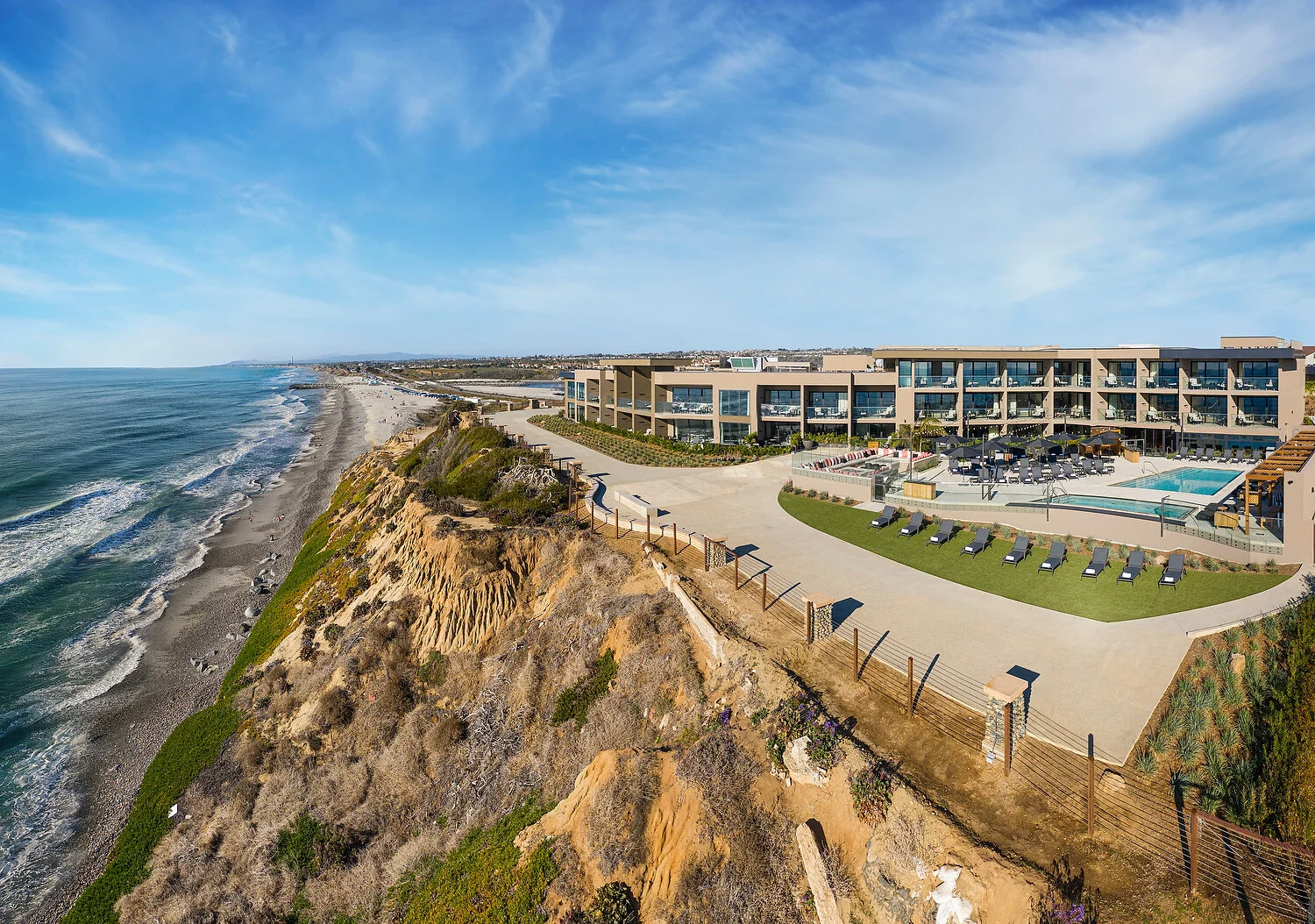 Alila pool reception area looking north1.JPG
