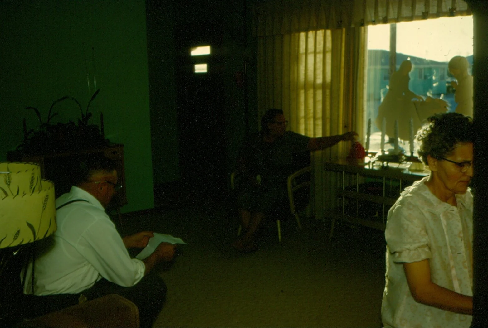 T01_048.jpg