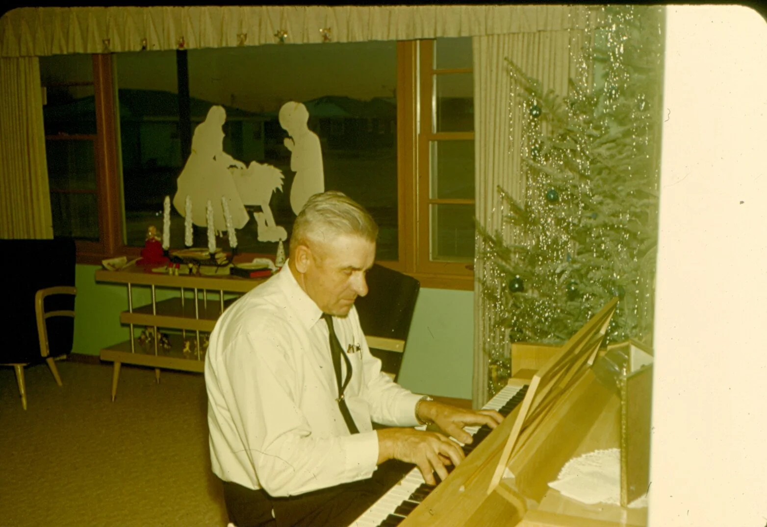 T01_049.jpg
