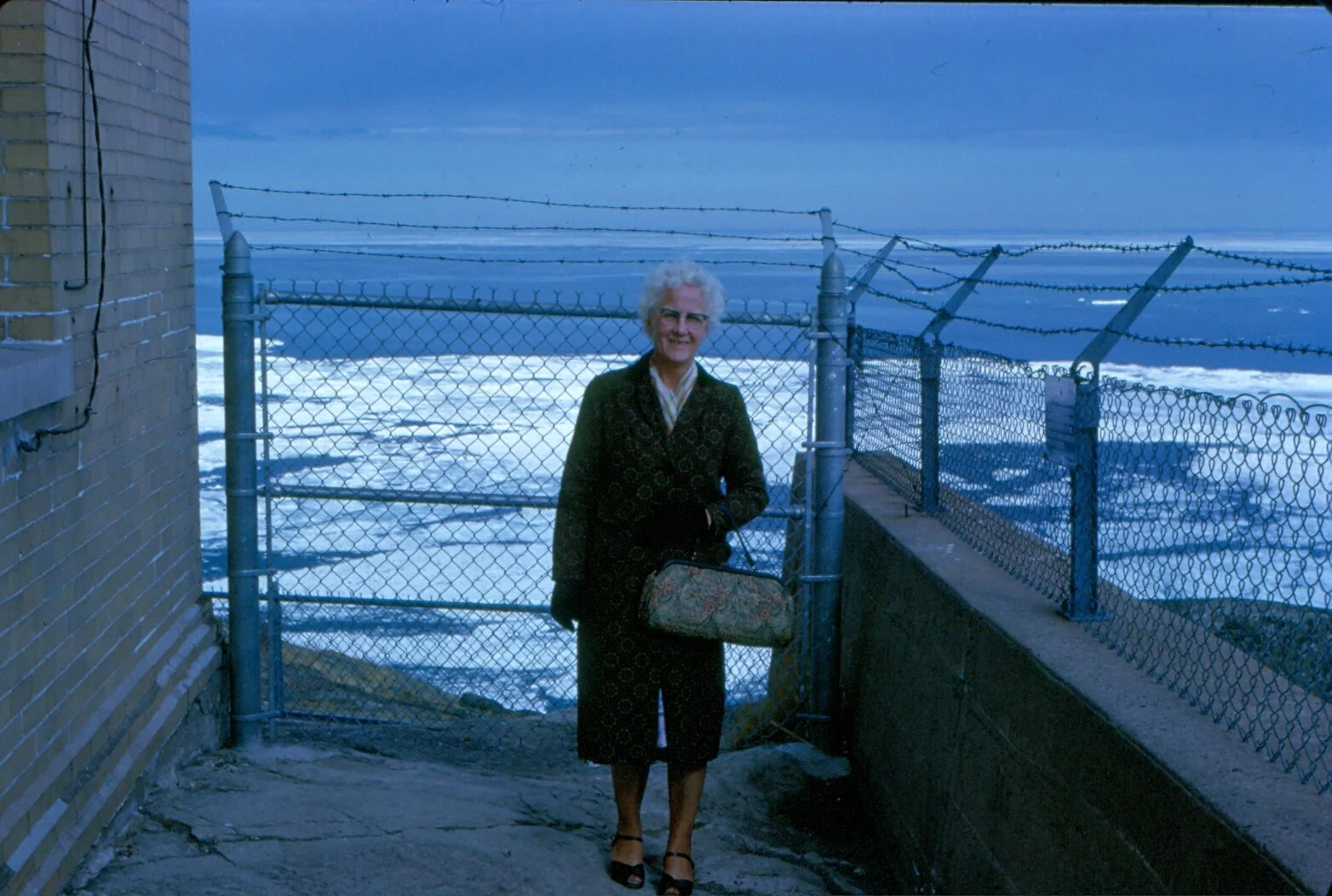 T01_085.jpg
