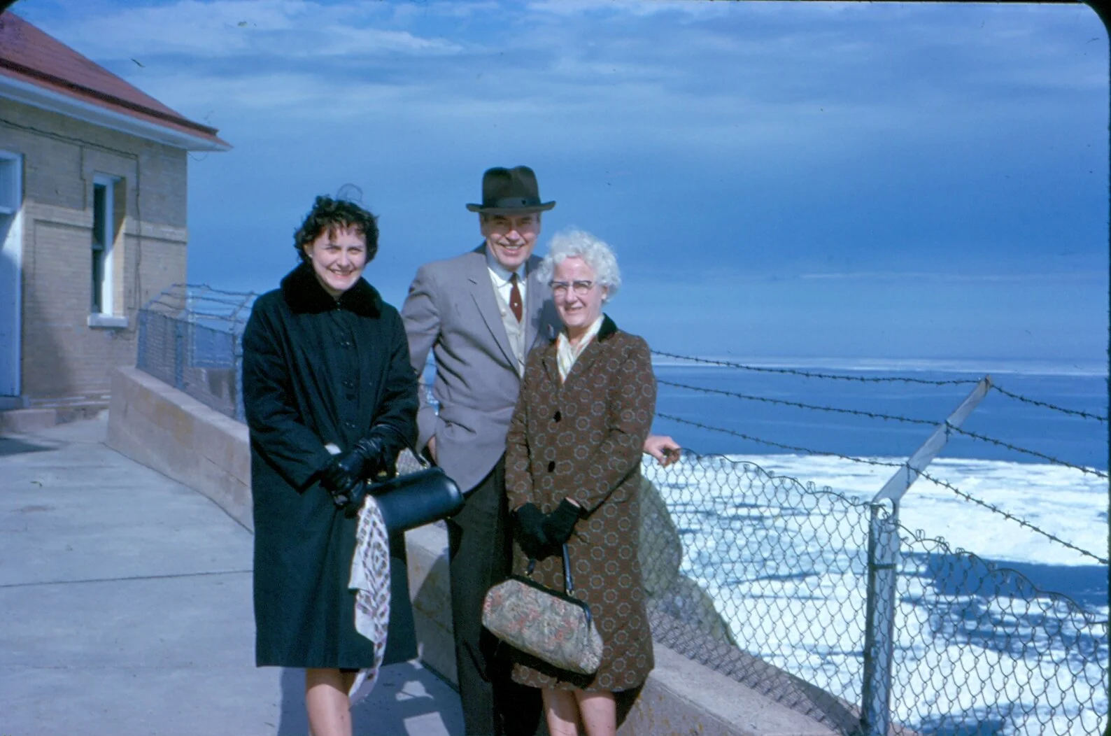 T01_086.jpg